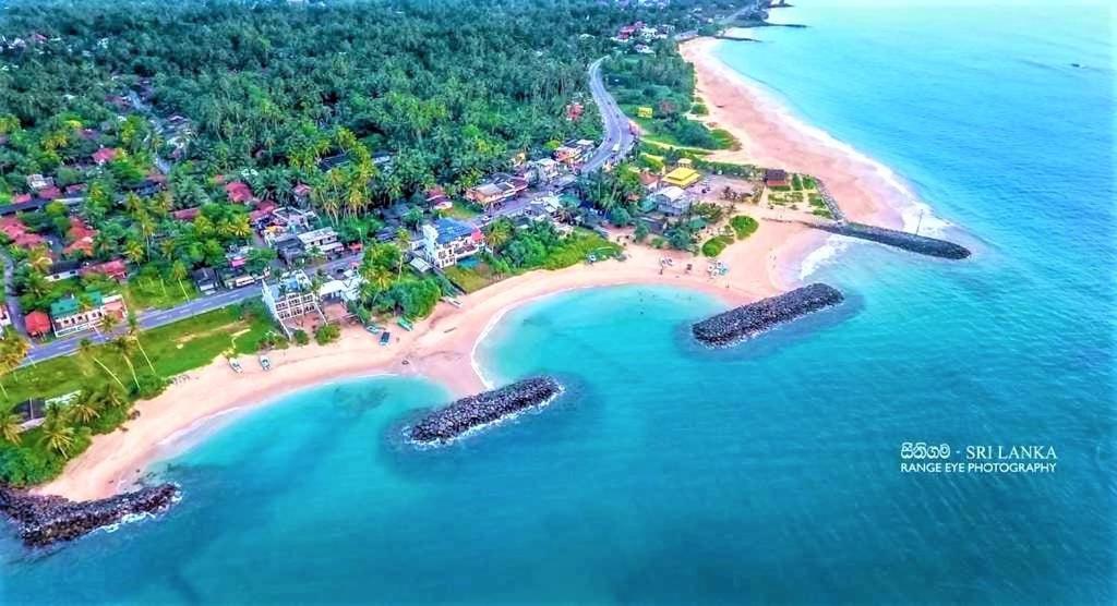 Sea Shell Villa Hikkaduwa 2 Separate Cabanas Ocean Front Villa מראה חיצוני תמונה
