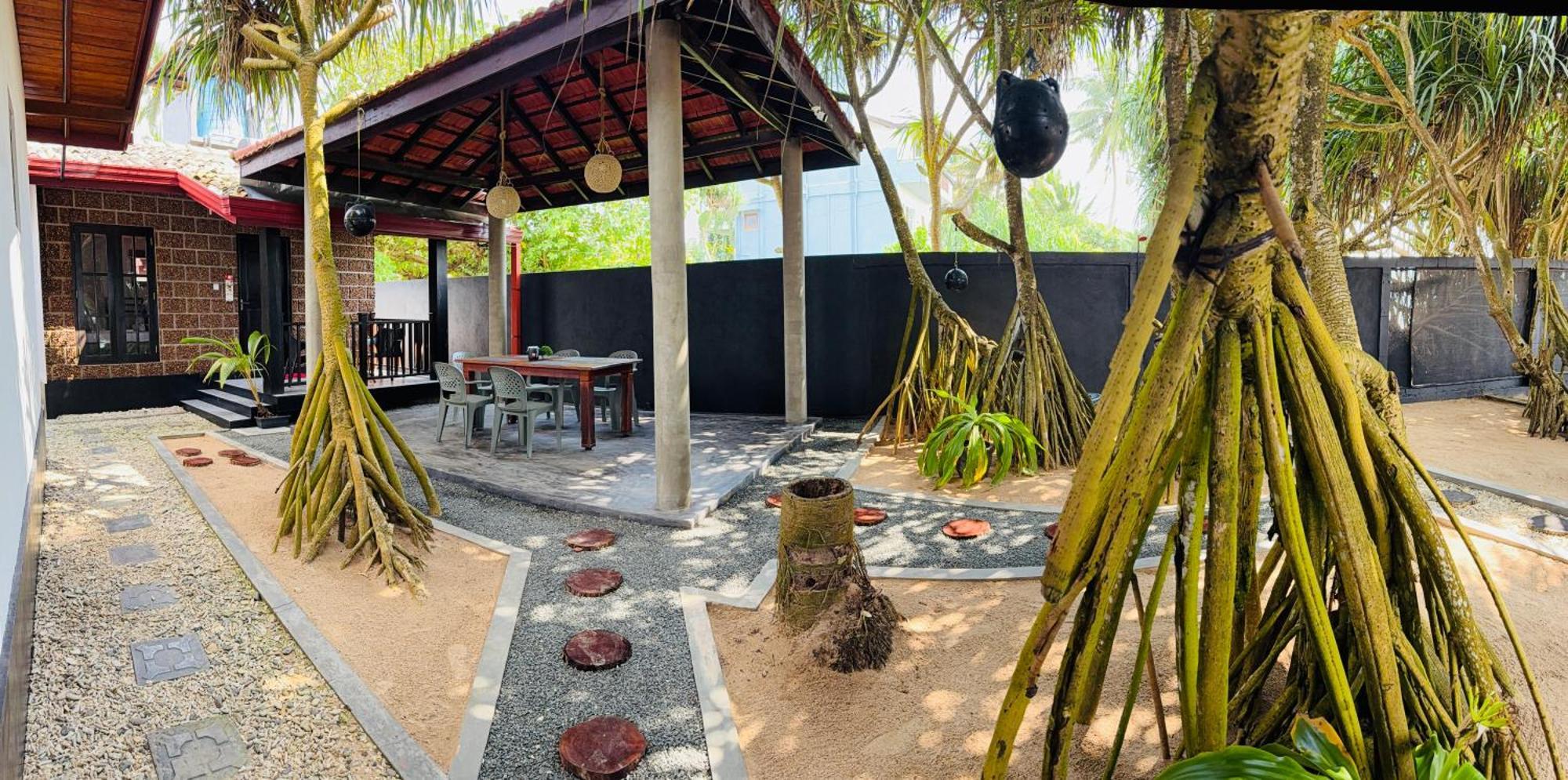 Sea Shell Villa Hikkaduwa 2 Separate Cabanas Ocean Front Villa מראה חיצוני תמונה