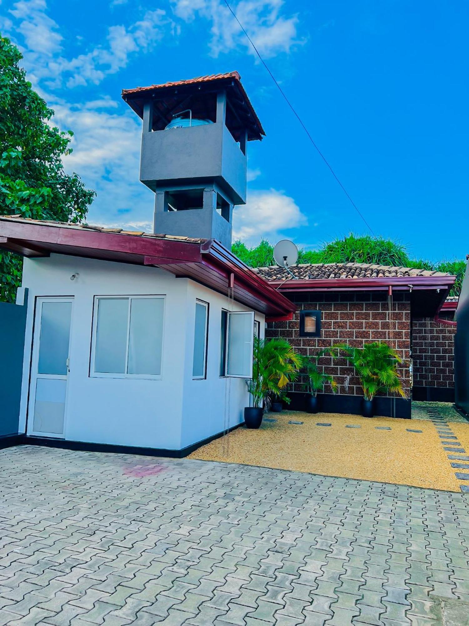 Sea Shell Villa Hikkaduwa 2 Separate Cabanas Ocean Front Villa מראה חיצוני תמונה