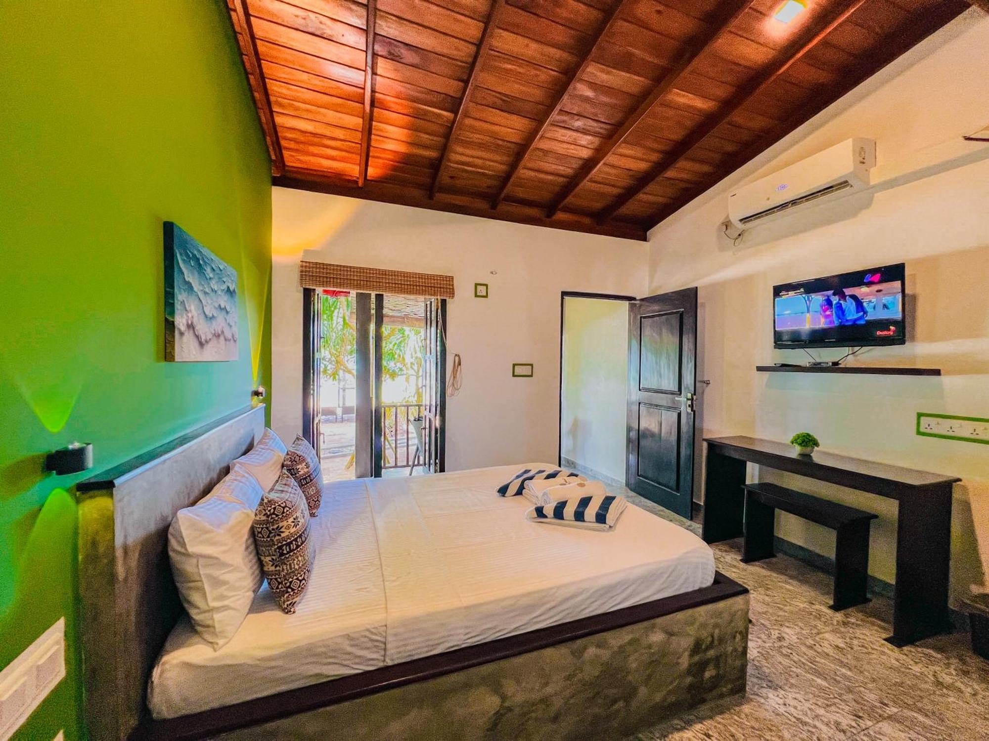 Sea Shell Villa Hikkaduwa 2 Separate Cabanas Ocean Front Villa מראה חיצוני תמונה