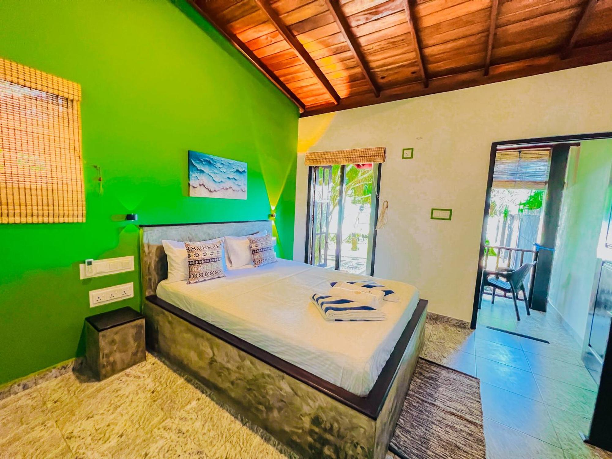 Sea Shell Villa Hikkaduwa 2 Separate Cabanas Ocean Front Villa מראה חיצוני תמונה