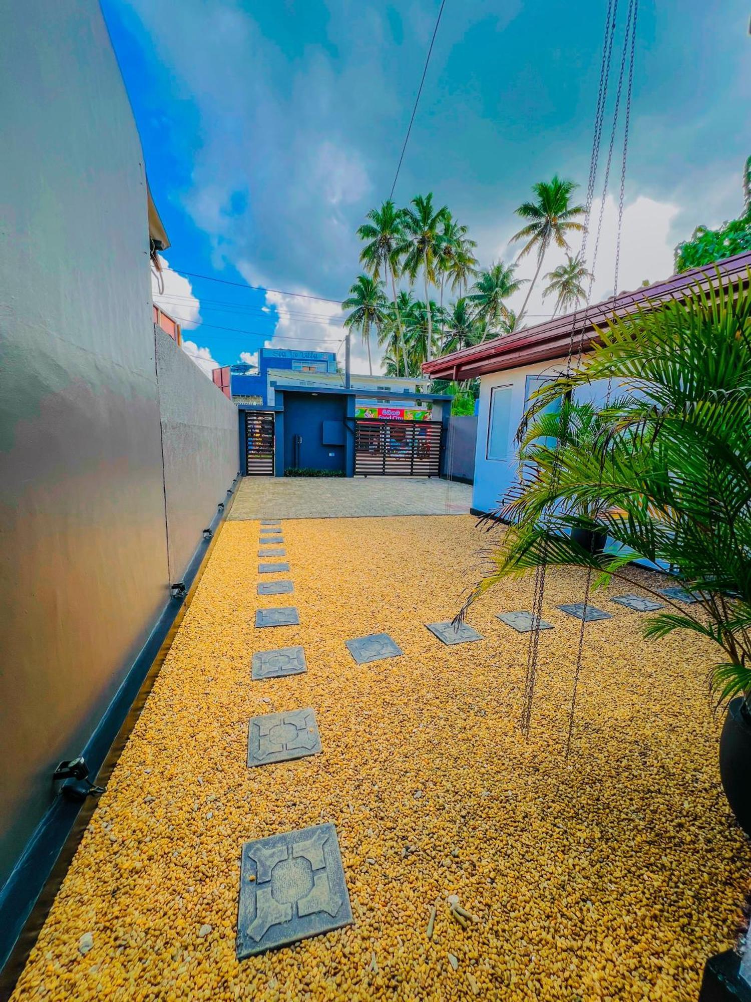 Sea Shell Villa Hikkaduwa 2 Separate Cabanas Ocean Front Villa מראה חיצוני תמונה